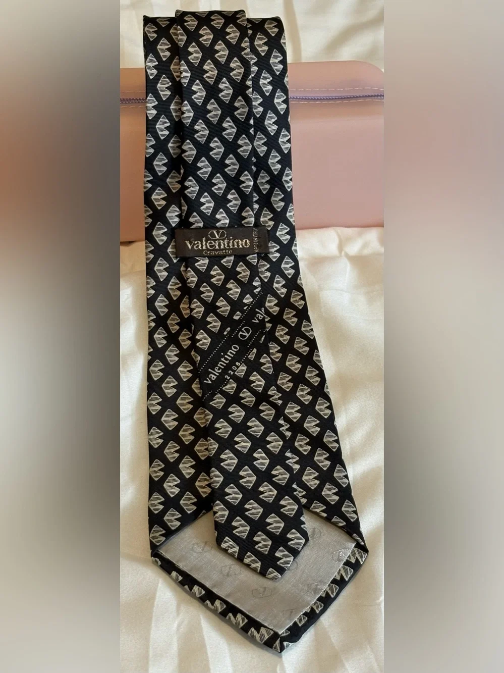 VTG Valentino Cravatte Silk Tie 80s 90s Italian Luxury Retro Executive Code 2206
